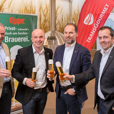 v.l.n.r.: Franz Stummer, Gastronomie/Verkaufsleiter Österreich Privatbrauerei Egger Bernhard Prosser, Geschäftsführer Marketing und Vertrieb bei Egger Thomas Panholzer, Geschäftsführer Transgourmet Österreich Gerald Santer, Geschäftsfeldleitung TRINKWERK