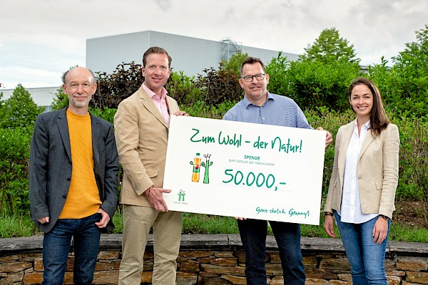 Granny’s donates 50,000 euros to Arche Noah
