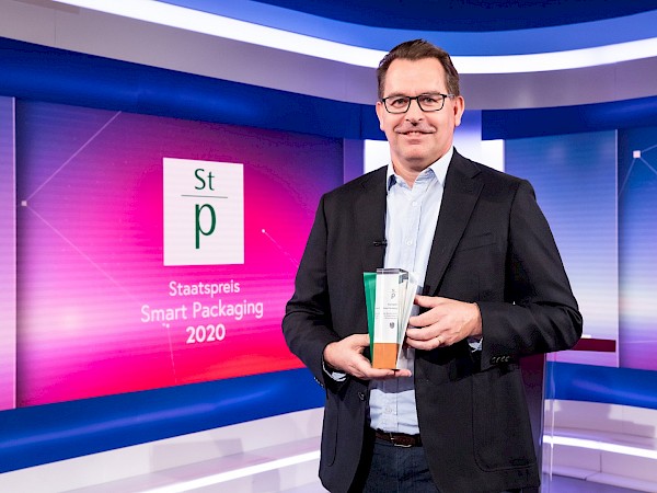 Radlberger LIMÖ erhält für die neu entwickelte Mehrweg- Glasflasche Staatspreis „Smart Packaging“ in der Kategorie „Branding“